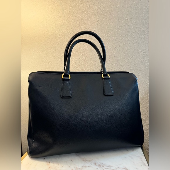 Prada Large Saffiano Lux Galleria Double Zip Tote Bag - Picture 2 of 4